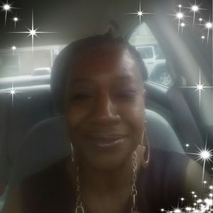 Meet your Posher, Carrie